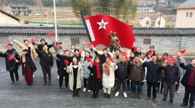 超级坦克消灭僵尸